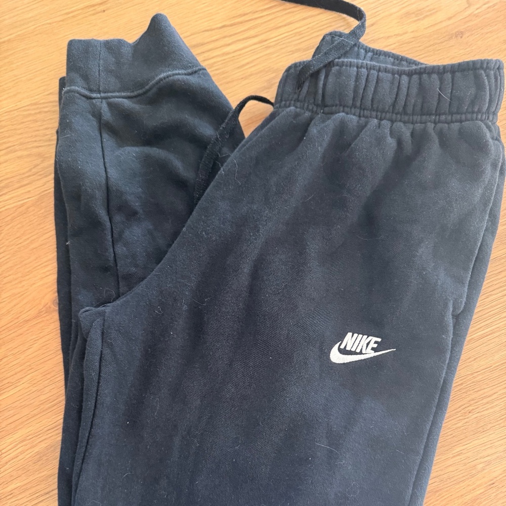 Black Nike joggers